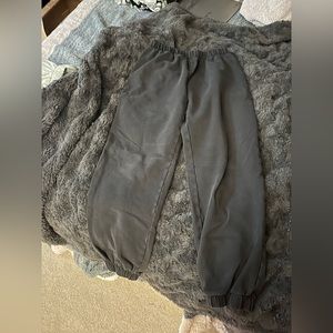 Brandy Melville Rosa sweatpants